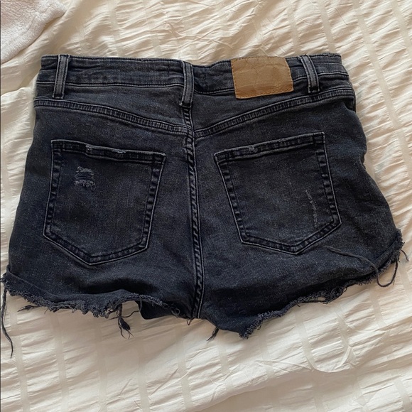 H&M Black Distressed Jean Shorts - Picture 3 of 3